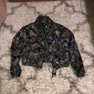 Camo crop jacket